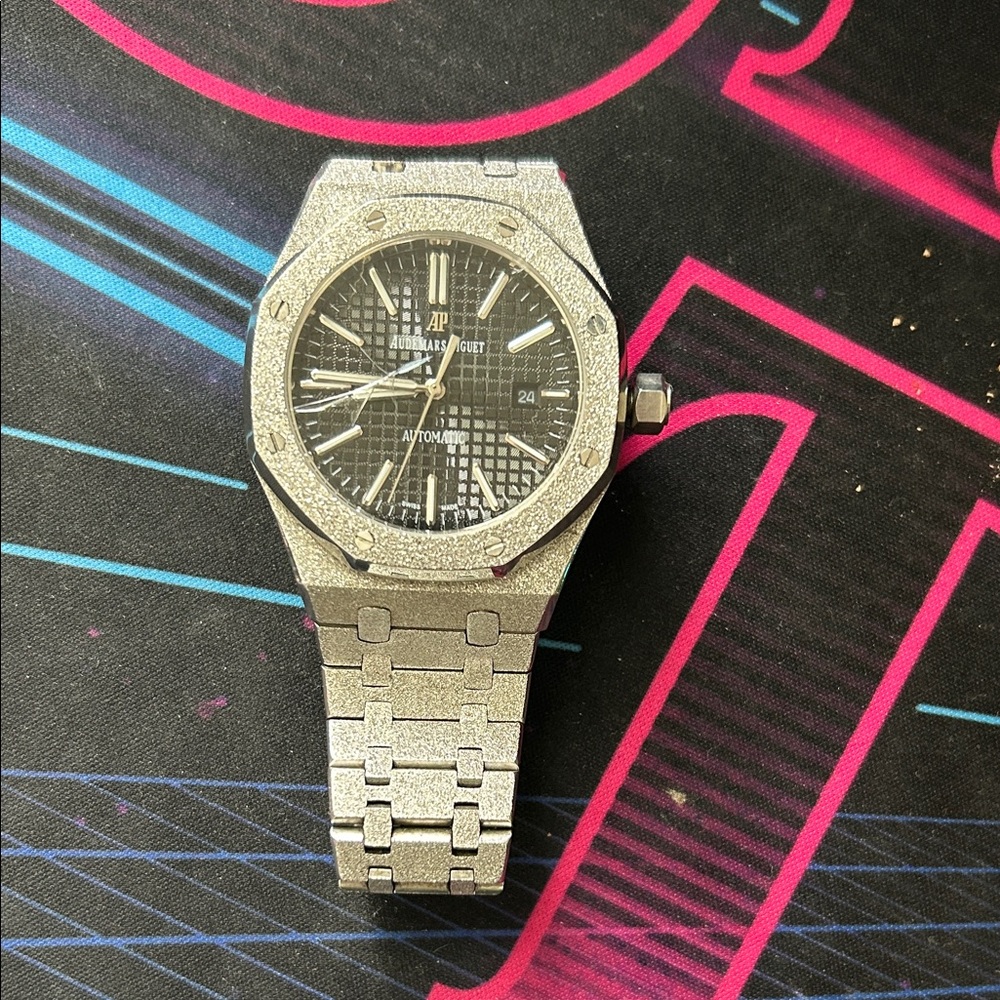 Audemars Piguet Silver Timepiece WORKING 1-1 frosted has small crack